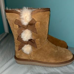 Koolaburra by Ugg fuzzy boots size 7